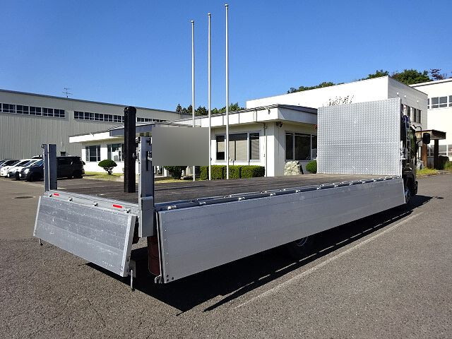 いすゞフォワードアルミブロック中型（4t）[写真17]