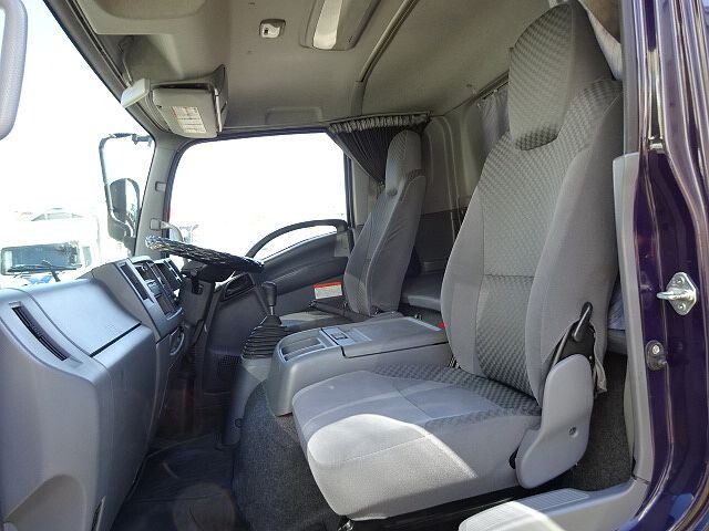 いすゞフォワードアルミブロック中型（4t）[写真34]