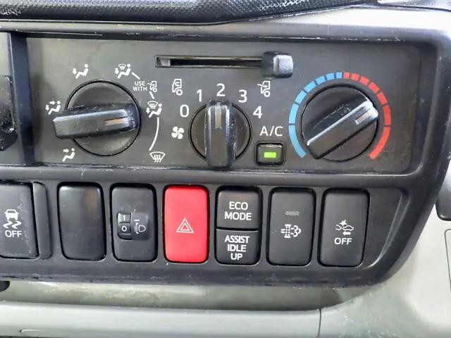 トヨタダイナクレーン3段小型（2t・3t）[写真17]