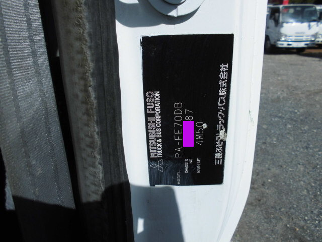 三菱ふそうキャンターダブルキャブ（Wキャブ）小型（2t・3t）[写真18]