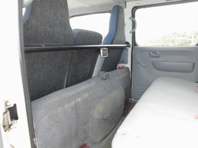 三菱ふそうキャンターダブルキャブ（Wキャブ）小型（2t・3t）[写真25]