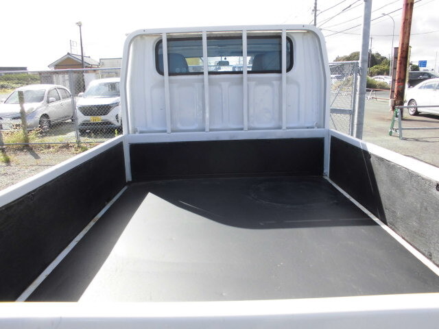 三菱ふそうキャンターダブルキャブ（Wキャブ）小型（2t・3t）[写真06]