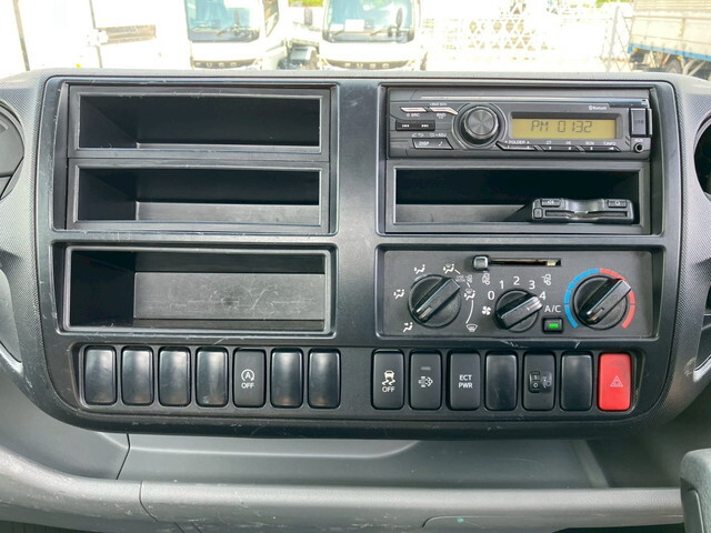 日野デュトロ平ボディ小型（2t・3t）[写真25]