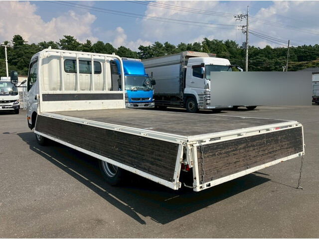 日野デュトロ平ボディ小型（2t・3t）[写真09]