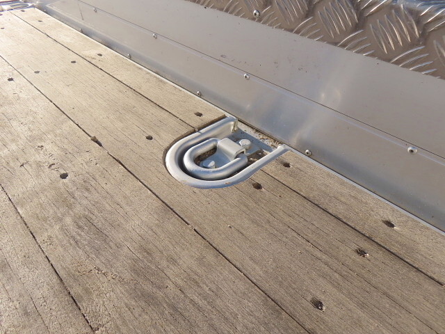 三菱ふそうファイターセルフクレーン4段増トン（6t・8t）[写真28]