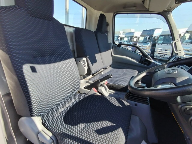 日野デュトロ平ボディ小型（2t・3t）[写真20]