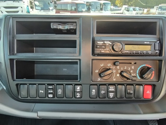 日野デュトロ平ボディ小型（2t・3t）[写真24]