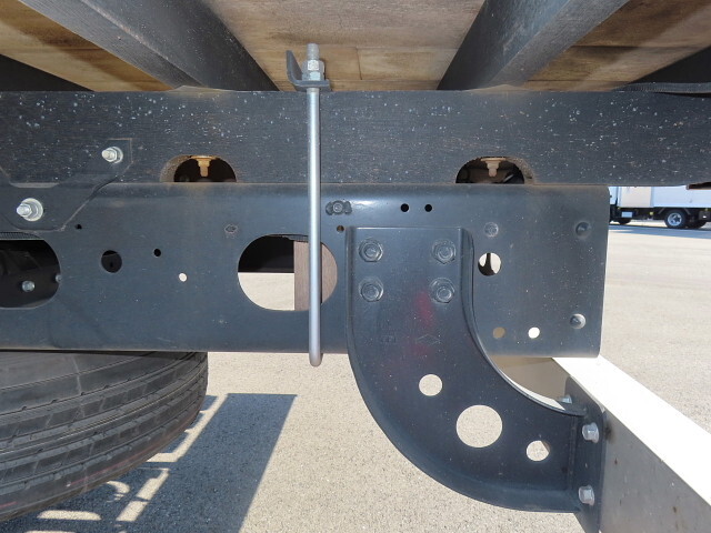 三菱ふそうファイター平ボディ増トン（6t・8t）[写真13]