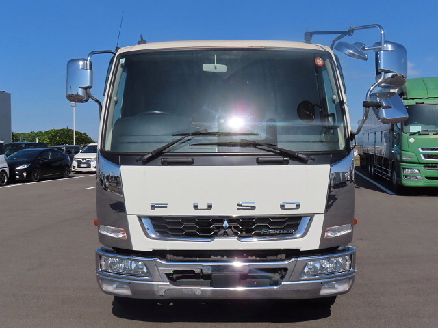 三菱ふそうファイター平ボディ増トン（6t・8t）[写真03]