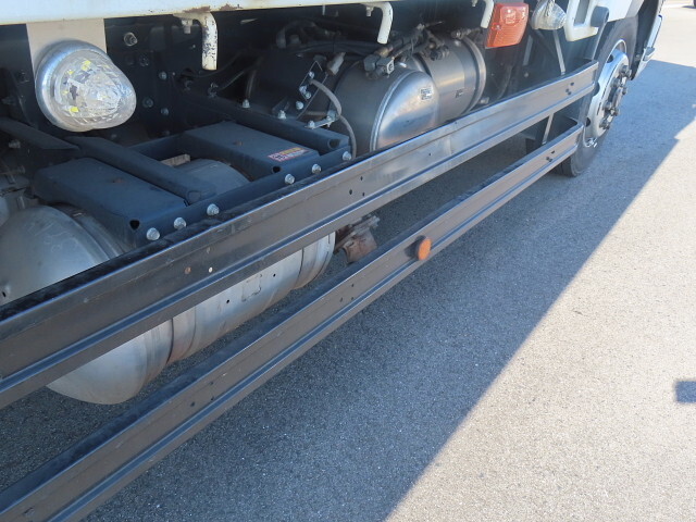 三菱ふそうファイター平ボディ増トン（6t・8t）[写真33]