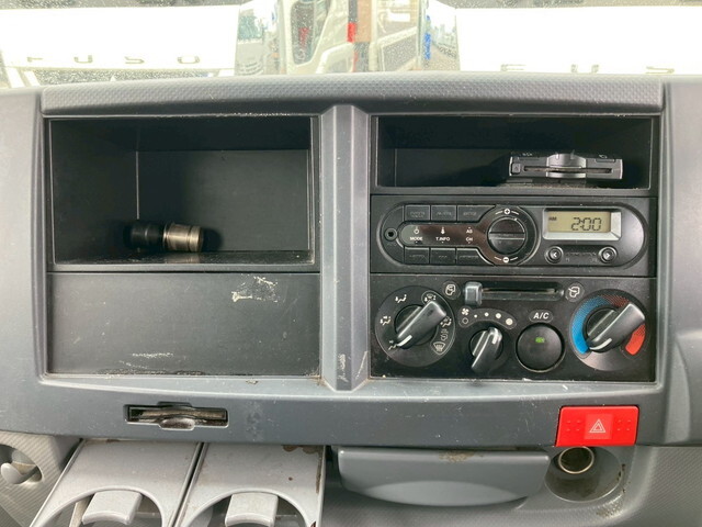 いすゞエルフアルミバン小型（2t・3t）[写真27]