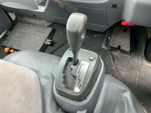 いすゞエルフアルミバン小型（2t・3t）[写真28]