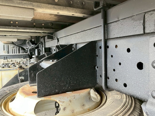 いすゞエルフアルミバン小型（2t・3t）[写真31]