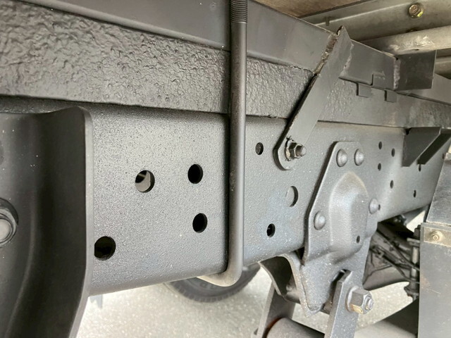 いすゞエルフアルミバン小型（2t・3t）[写真32]