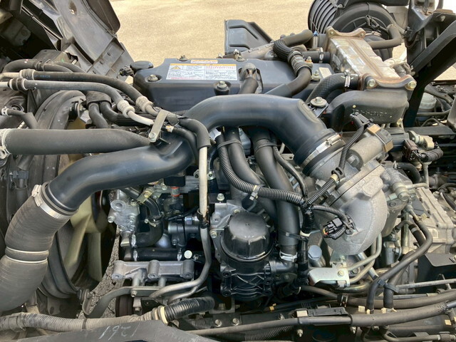 いすゞフォワードアルミウイング中型（4t）[写真14]