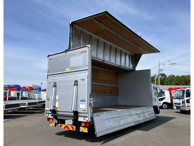 いすゞフォワードアルミウイング中型（4t）[写真02]