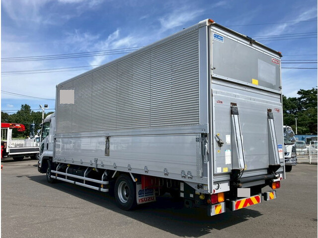 いすゞフォワードアルミウイング中型（4t）[写真04]