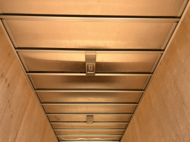 いすゞエルフアルミバン小型（2t・3t）[写真13]