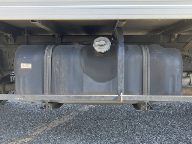 いすゞエルフアルミバン小型（2t・3t）[写真19]