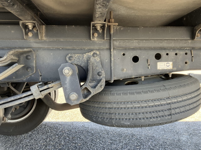 いすゞエルフアルミバン小型（2t・3t）[写真20]