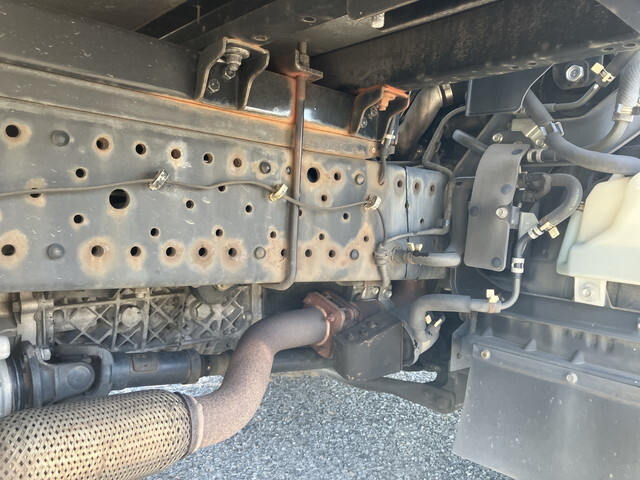 いすゞエルフアルミバン小型（2t・3t）[写真24]