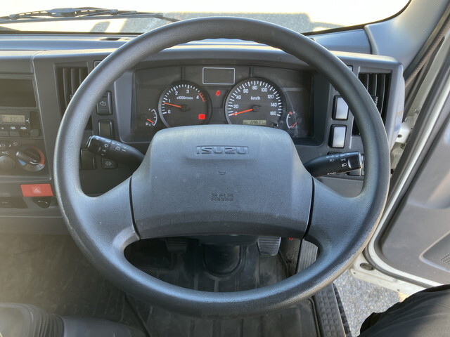 いすゞエルフアルミバン小型（2t・3t）[写真34]