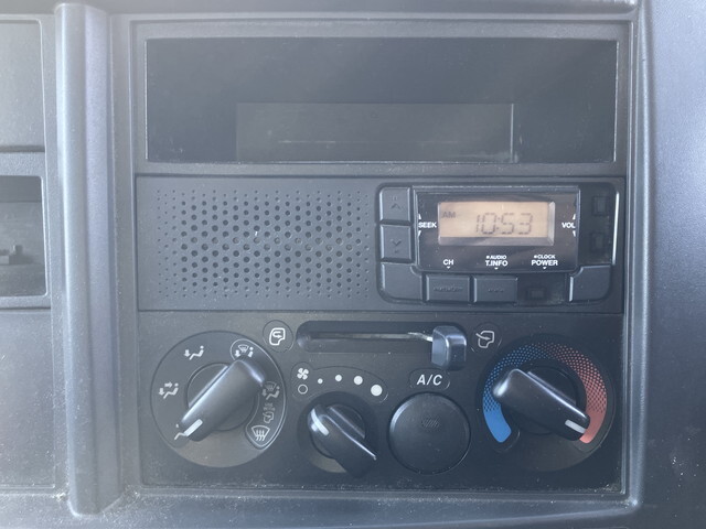 いすゞエルフアルミバン小型（2t・3t）[写真36]