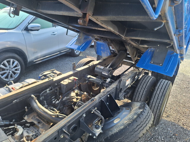 いすゞエルフダンプ小型（2t・3t）[写真08]