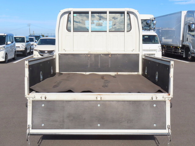 いすゞエルフダブルキャブ（Wキャブ）小型（2t・3t）[写真06]