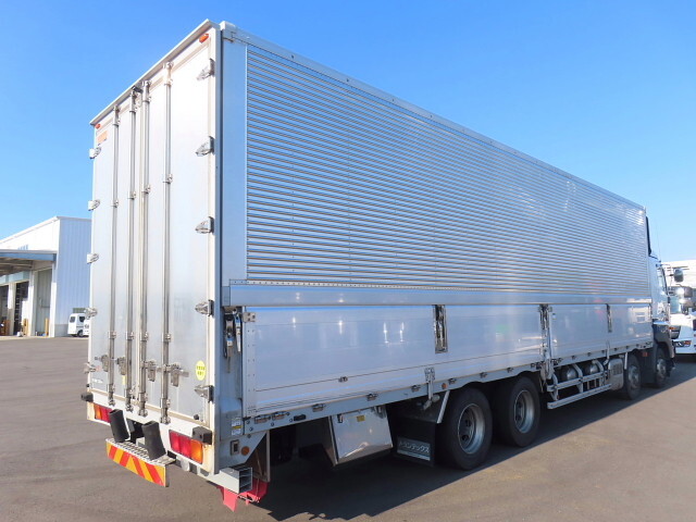 日野プロフィアアルミウイング大型（10t）[写真02]