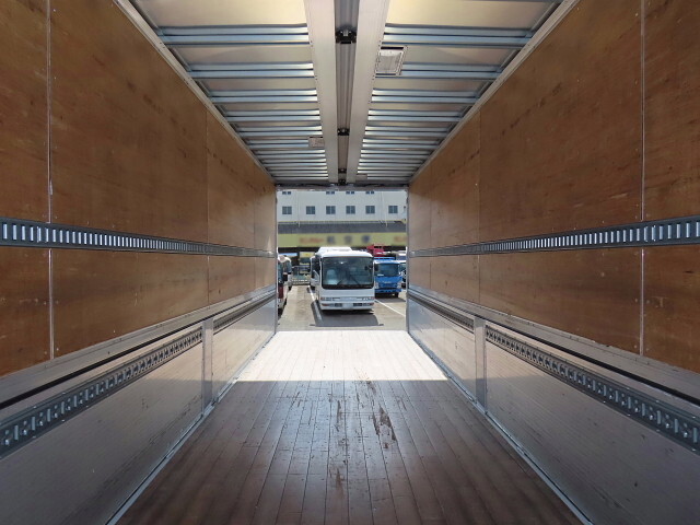 日野プロフィアアルミウイング大型（10t）[写真32]