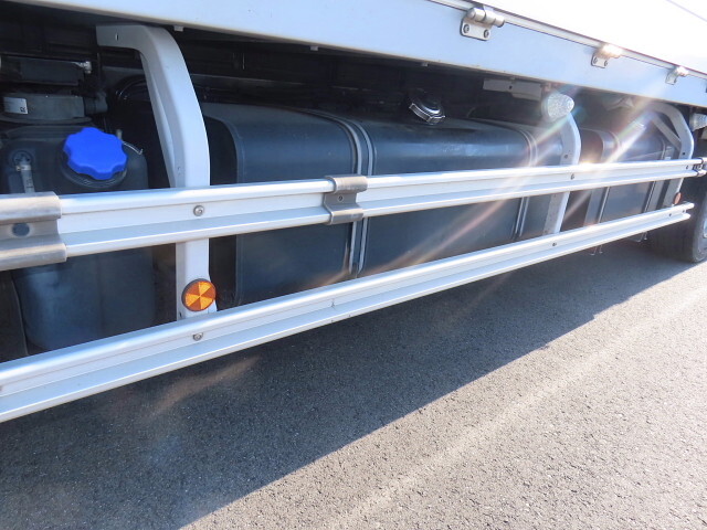 日野プロフィアアルミウイング大型（10t）[写真35]