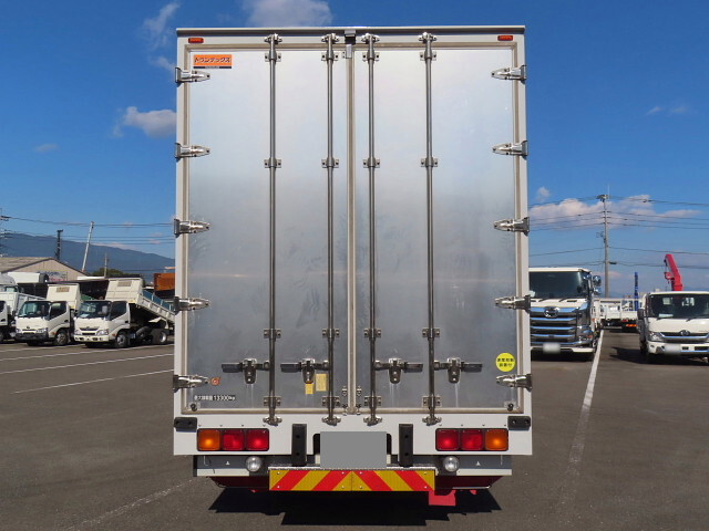 日野プロフィアアルミウイング大型（10t）[写真06]