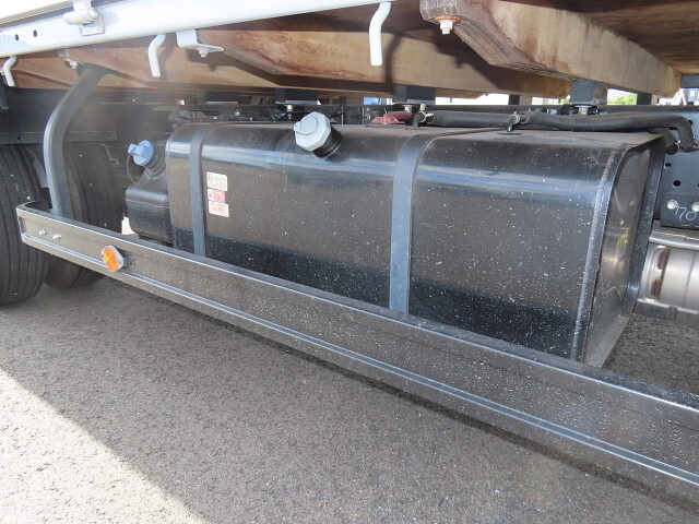 いすゞエルフアルミブロック小型（2t・3t）[写真11]