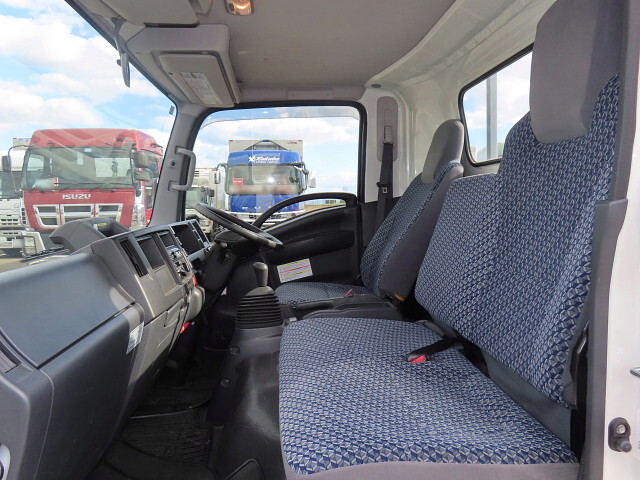 いすゞエルフアルミブロック小型（2t・3t）[写真21]