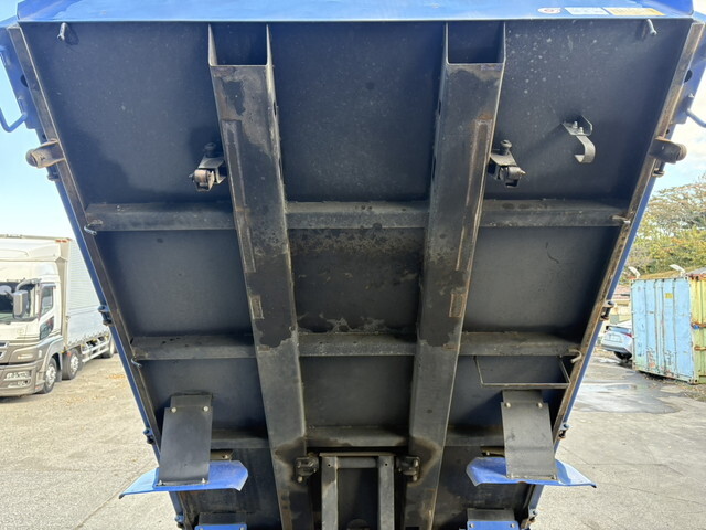 いすゞエルフダンプ小型（2t・3t）[写真11]