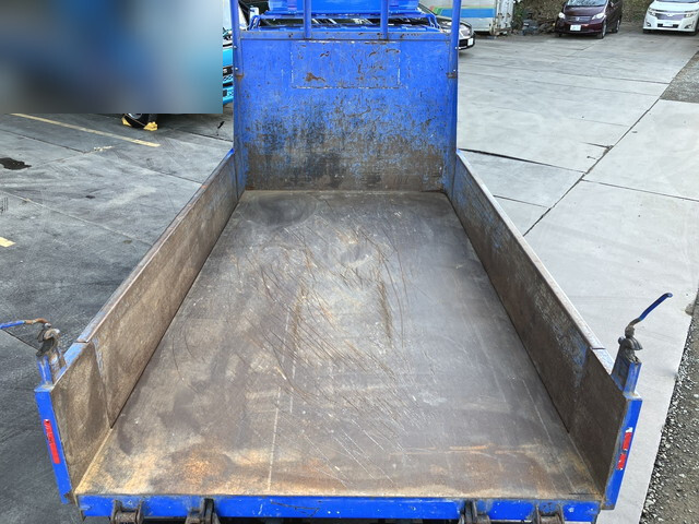 いすゞエルフダンプ小型（2t・3t）[写真09]