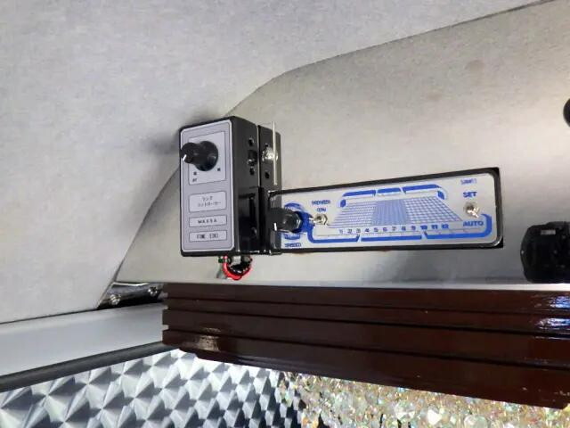 三菱ふそうキャンター平ボディ小型（2t・3t）[写真21]