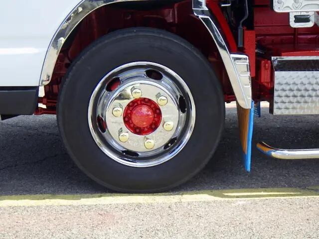 三菱ふそうキャンター平ボディ小型（2t・3t）[写真28]