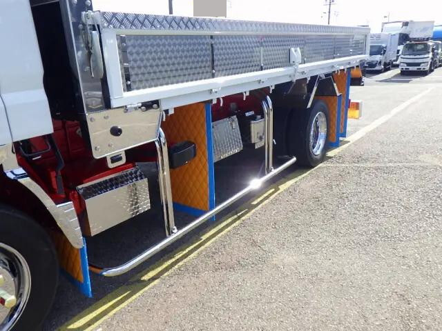 三菱ふそうキャンター平ボディ小型（2t・3t）[写真33]