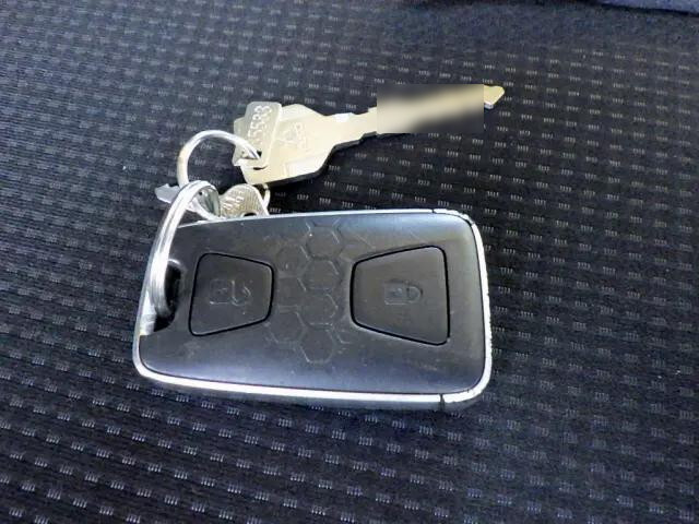 三菱ふそうキャンター平ボディ小型（2t・3t）[写真40]