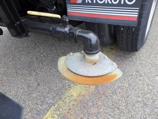 日野デュトロ散水車小型（2t・3t）[写真30]