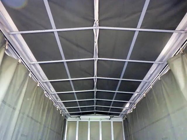 いすゞエルフカーテン車小型（2t・3t）[写真15]