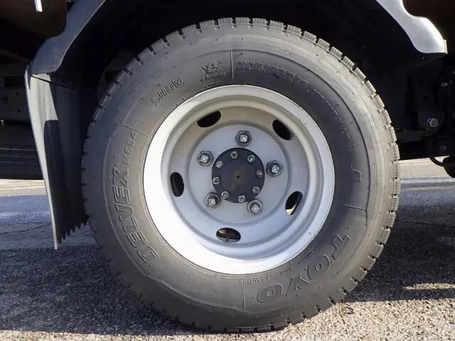 いすゞエルフカーテン車小型（2t・3t）[写真24]