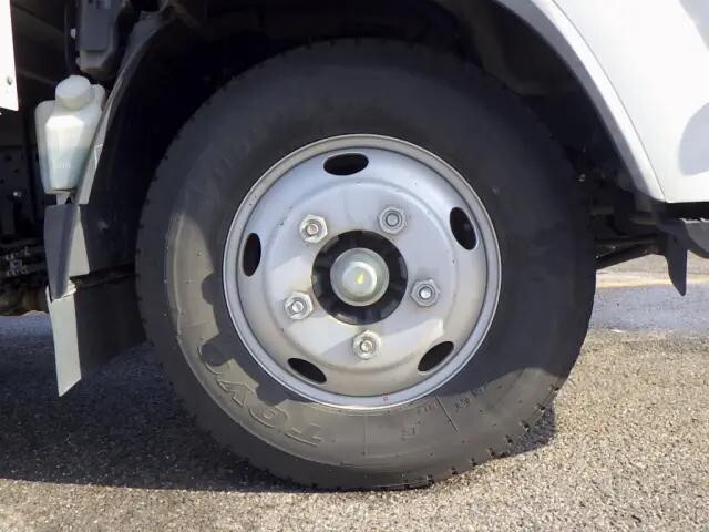 いすゞエルフカーテン車小型（2t・3t）[写真25]