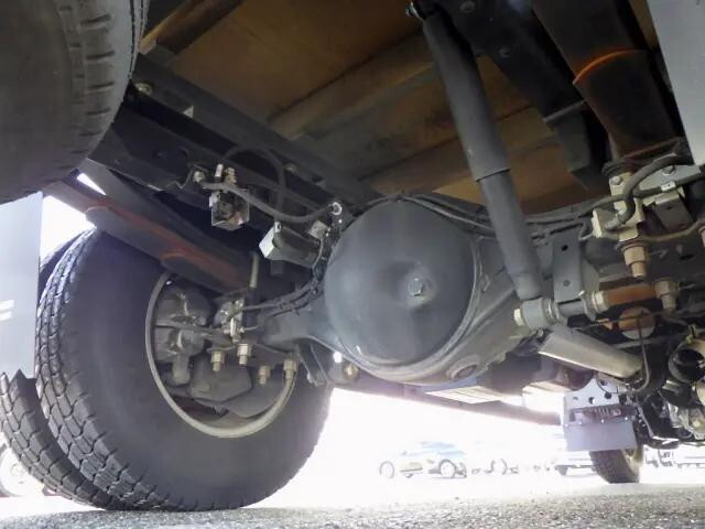 いすゞエルフカーテン車小型（2t・3t）[写真28]