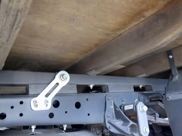 いすゞエルフカーテン車小型（2t・3t）[写真29]