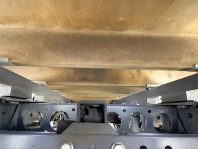 いすゞエルフカーテン車小型（2t・3t）[写真35]