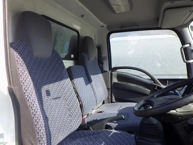 いすゞエルフカーテン車小型（2t・3t）[写真36]