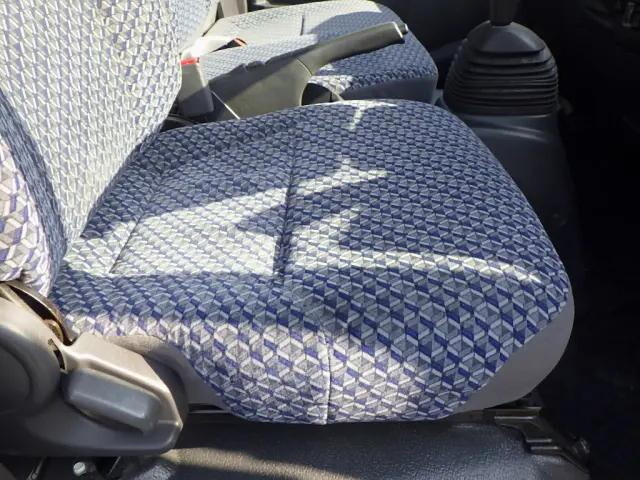 いすゞエルフカーテン車小型（2t・3t）[写真38]